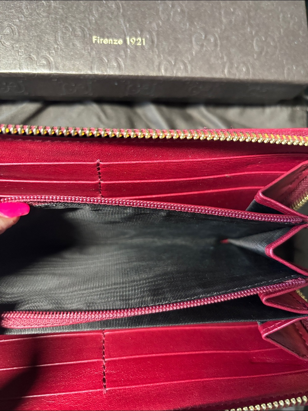 🌟 Gucci Microguccissima Red Leather Zip-Around Wallet 🌟 - Picture 14 of 17